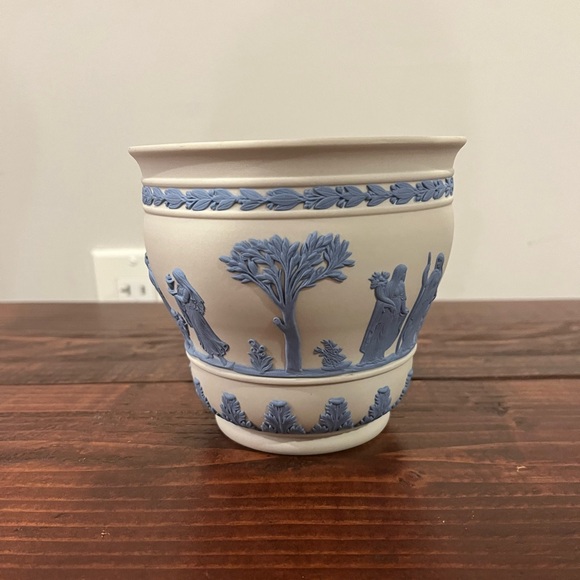 Wedgwood Other - Vintage Retro 70s Wedgwood Reverse Jasperware Blue Creme Cachepot Planter Pot